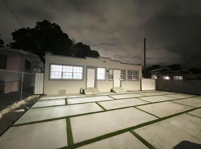 Photo - 1237 NW 33rd Ave Unit 1