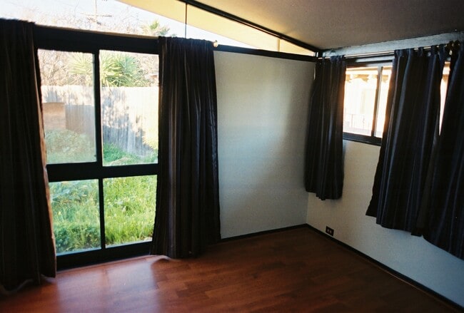 Building Photo - 111 Lorene Cir Rental