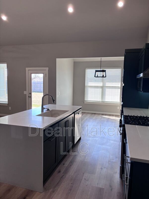 Photo - 3102 SE 34th St