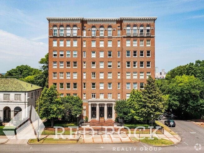 Building Photo - Historic Highland Plaza Efficiency / Studi... Rental