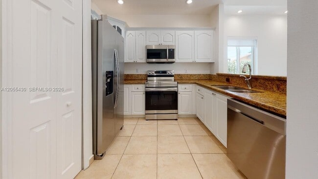 Photo - 323 SW 36th Ave
