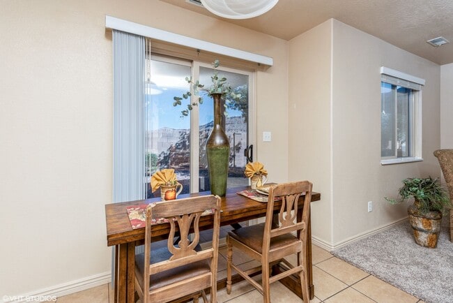 Photo - 3 Bedroom Townhome with Private Patio
