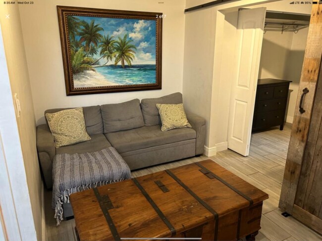 Photo - 230 SW 15th St Unidad C