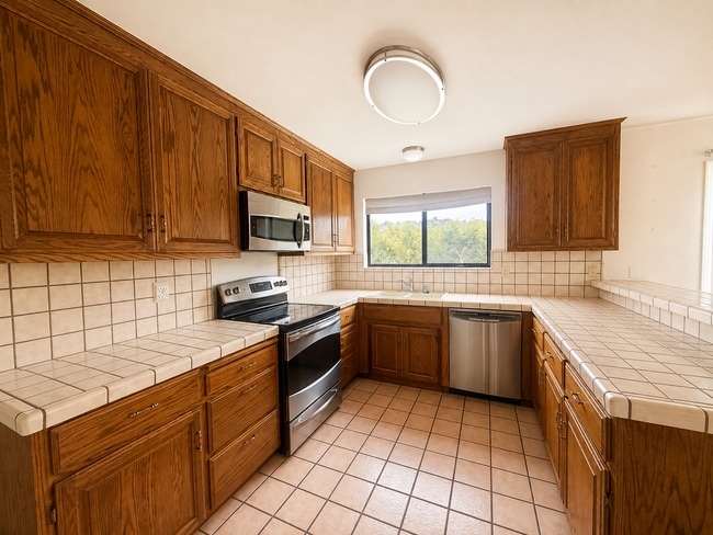 Photo - Beautiful Royal Oaks Home