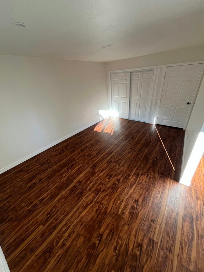 15700 Crenshaw Blvd Unidad Studio w/shrd yard