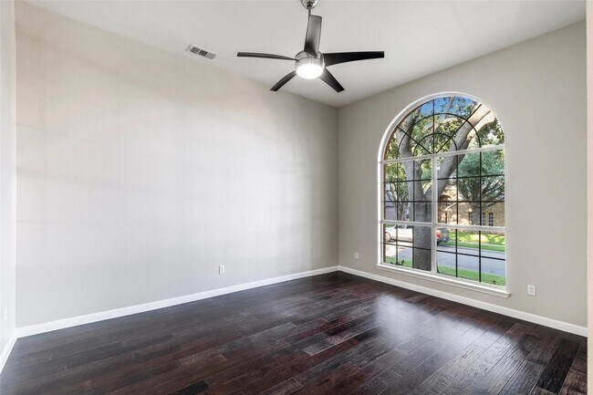 Photo - Gorgeous 4-bedroom home!