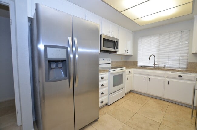 2Bd/2Ba Coronado Cays on the channel, Boat... - 2Bd/2Ba Coronado Cays on the channel, Boat... Casa