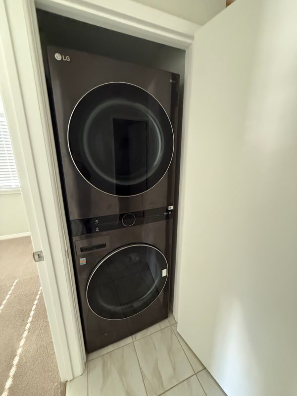 Photo - 1279 Clayford Ave