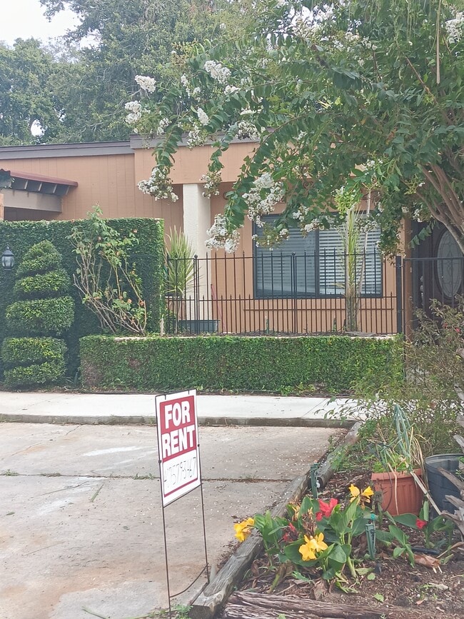 Building Photo - 2345 Inagua Way Rental