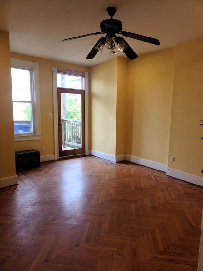 Photo - Five Bedroom Townhome with Jacuzzi For Rent!