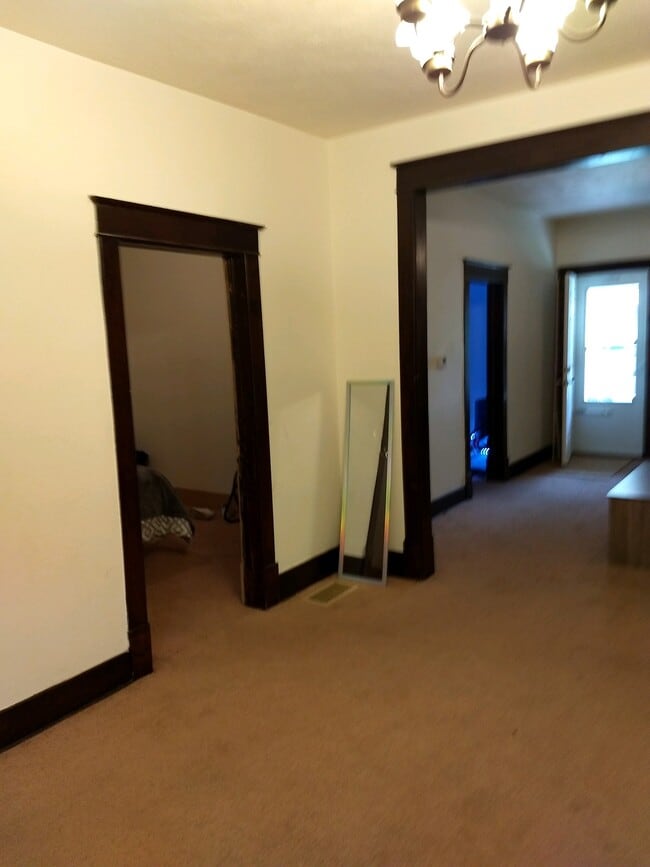 Photo - 213 E Washington St