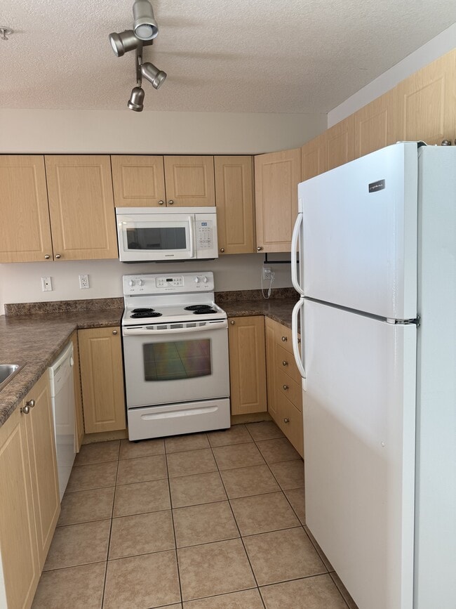 Building Photo - 4701 49 Ave Unit IT-201