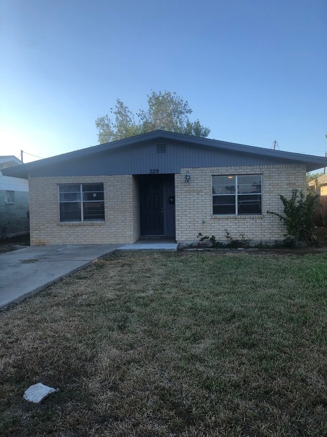 Building Photo - 529 E Williamson Ave Rental
