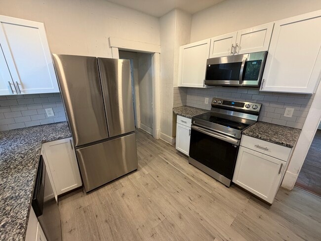 Kitchen - 275 W Main St