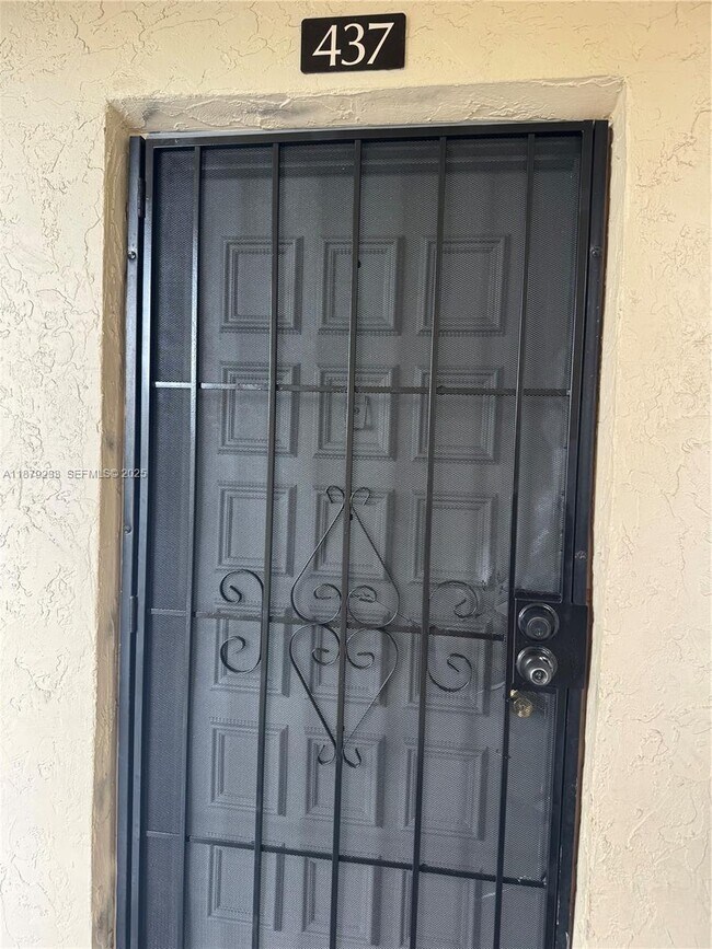 Building Photo - 3001 NW 48th Ave Unit 437