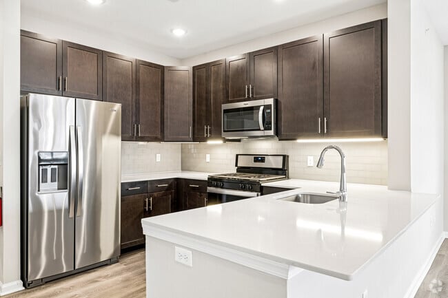 2BR, 2BA - 1,385SF - Kitchen