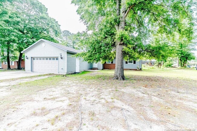 Building Photo - 1601 Tramway Rd Rental