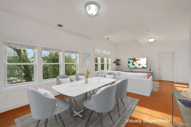 Building Photo - 400 Main St Unit 5