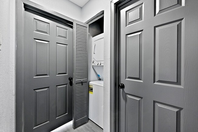 Building Photo - 4406 Edison St