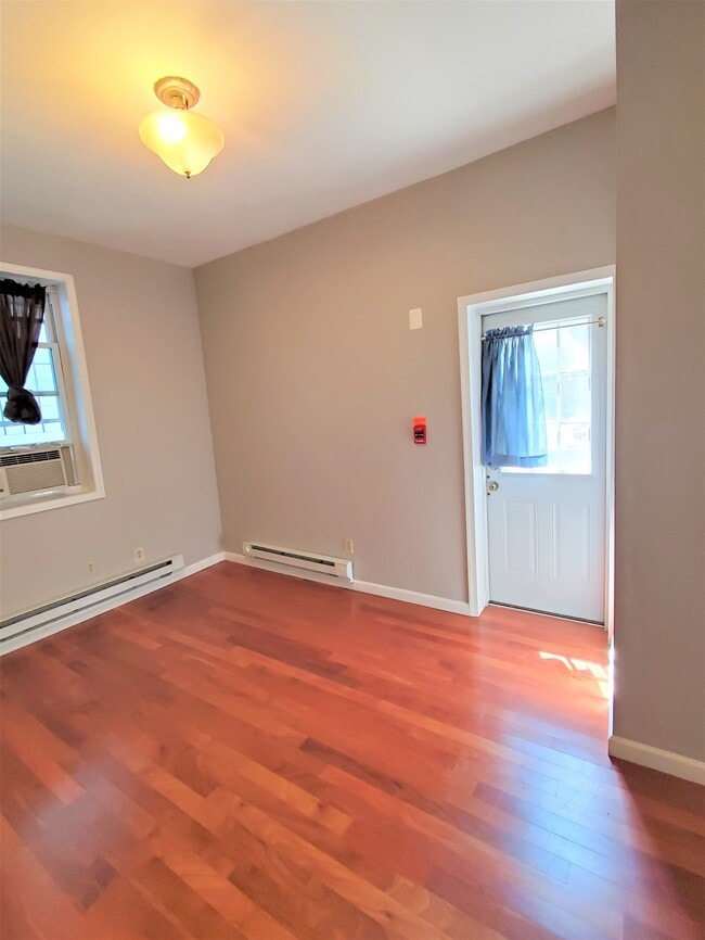 Photo - 1314 Walnut St Unit 2R