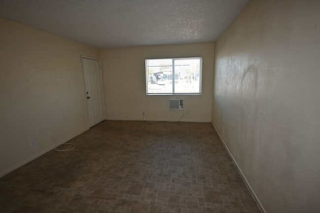 Photo - 3021 E Carey Ave Unit 1