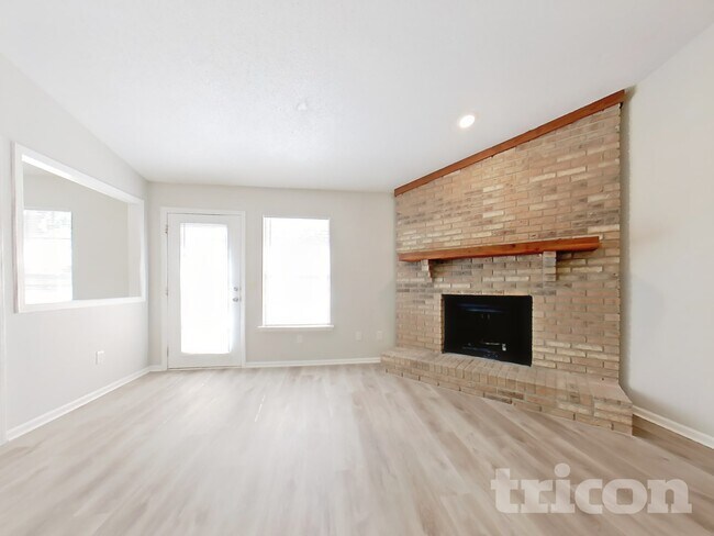 Photo - 5460 Running Creek Ln