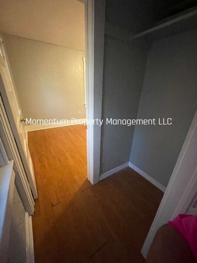 Photo - Beautiful One Bedroom One Bath- Apply FOR FREE today! Unidad C