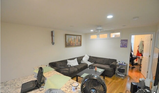 Photo - 60 Egmont St Unit 6