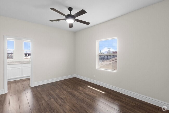Building Photo - Yandell Unit Yandell  2 Rental
