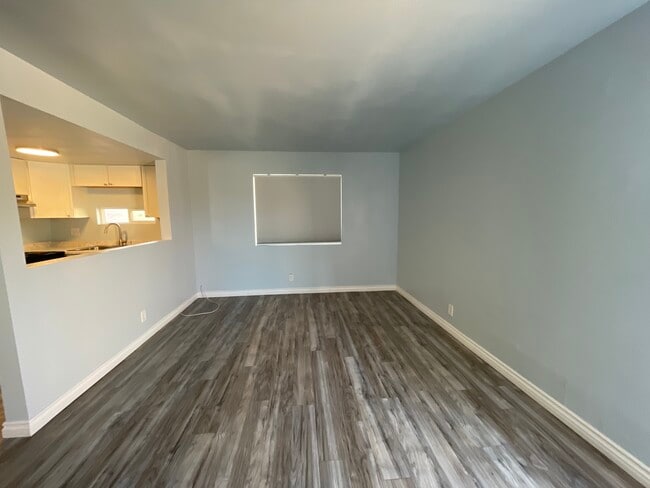 Photo - 510 McKellar Cir Unidad 2