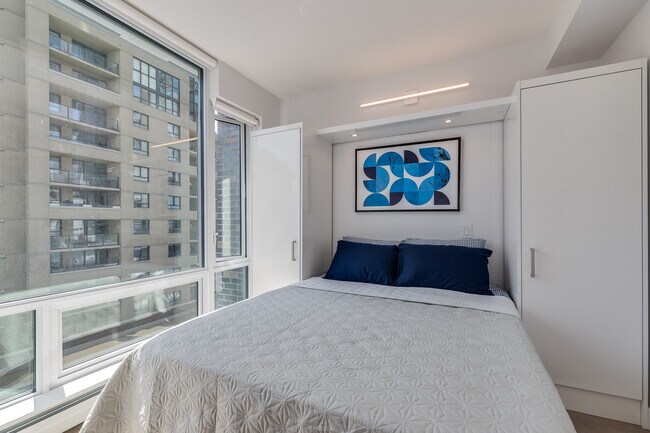 Photo - 1283 Howe St