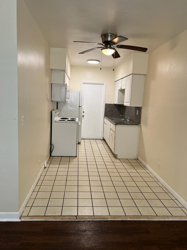 11870 NE 16th Ave Unit 3