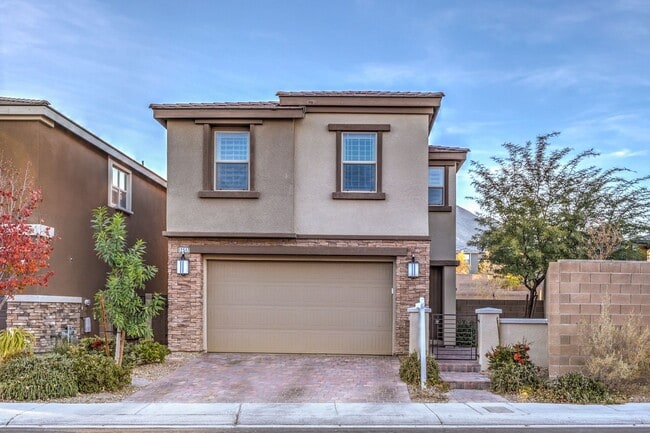 Charming 3-bedroom, 2.5-bathroom Home - Charming 3-bedroom, 2.5-bathroom Home