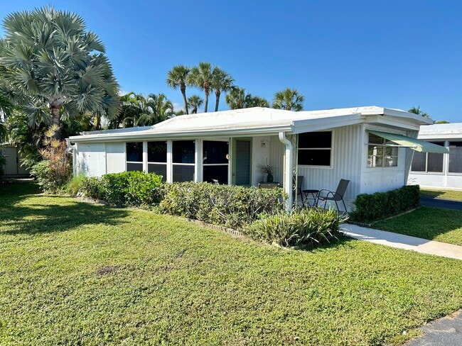 Photo - 425 Bougainvilla Dr