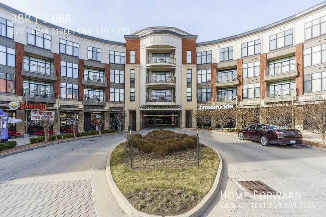 Building Photo - 220 Cedar St