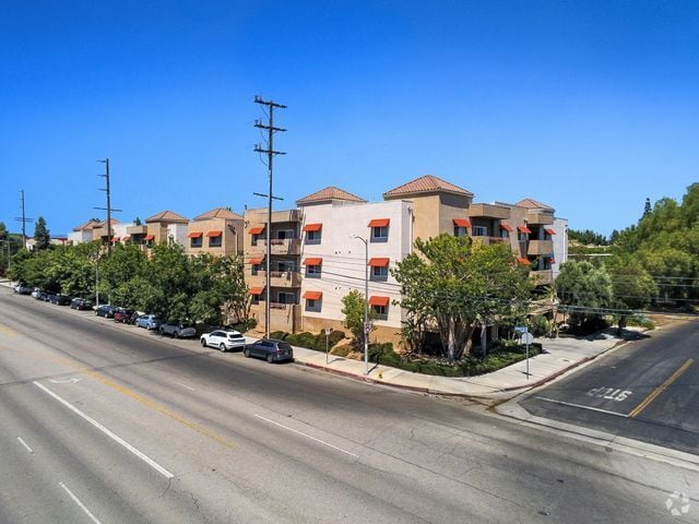 Building Photo - 9610 Zelzah Ave Rental
