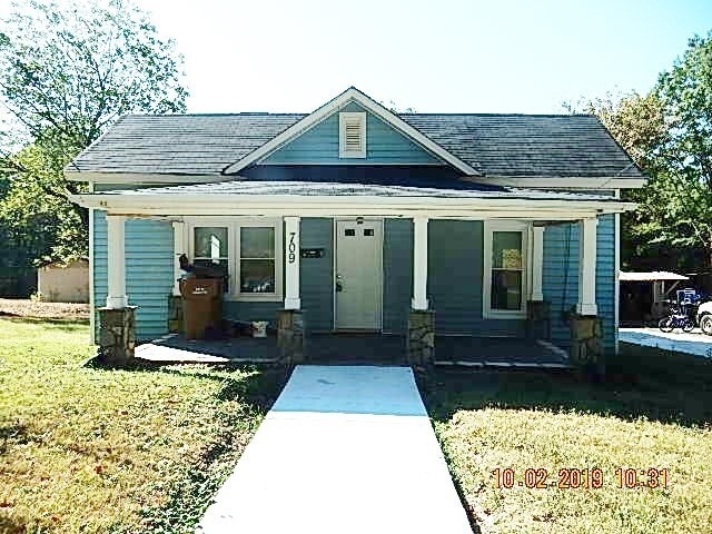 Building Photo - 709 W Main St