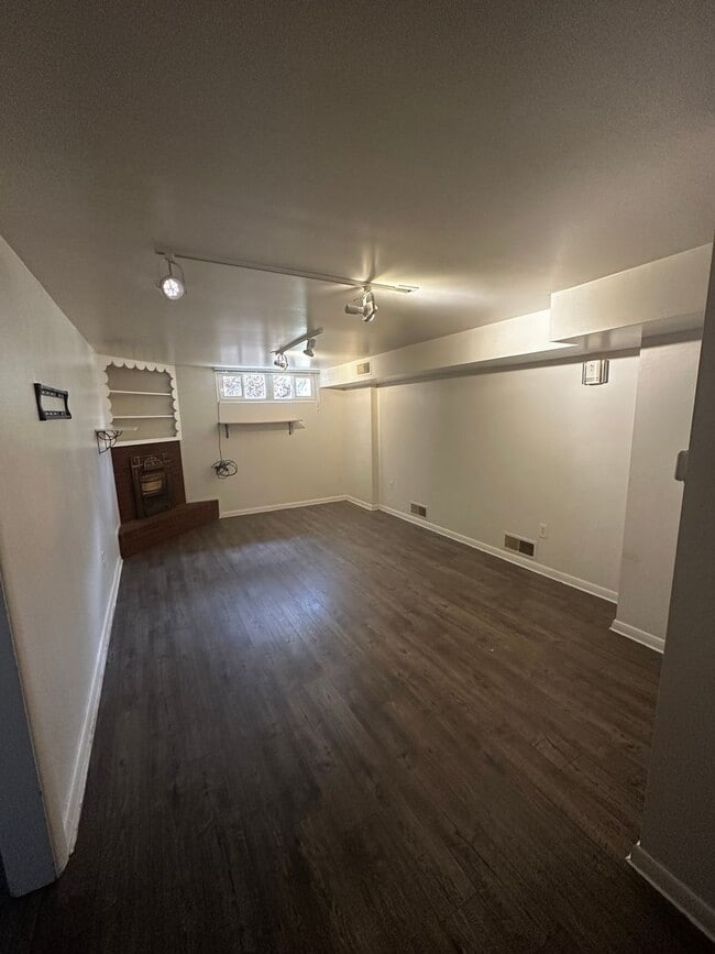 Photo - 2 Bedroom Apartment Only Steps from Campus