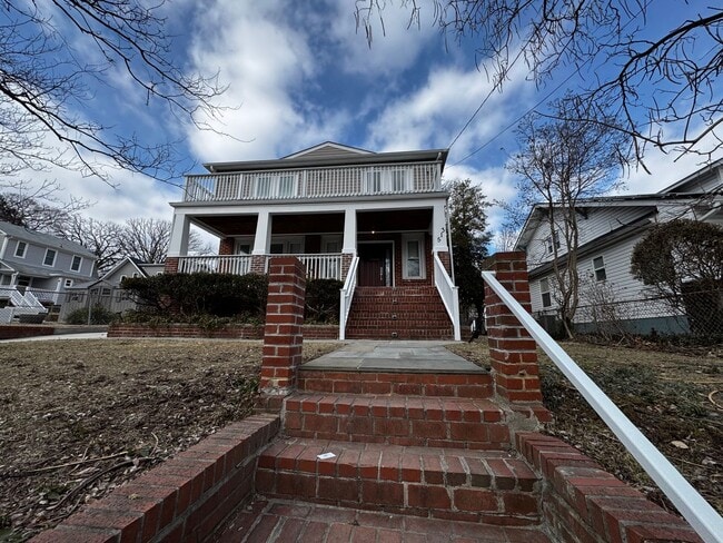 Photo - NEWLY RENOVATED EXPANSIVE 5BD 4BA BRIGHTWOOD HOME