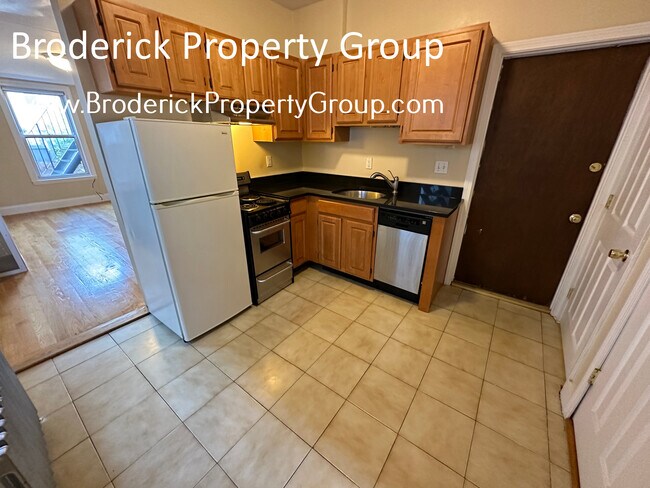 Photo - 375 Dorchester St