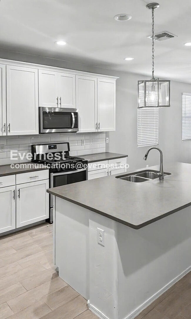 Photo - 10667 W Filbert St