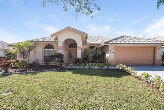 Photo - 109 Black Olive Crescent Casa