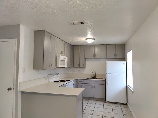 College Park Apartment - College Park Apartment Unidad 1203-207