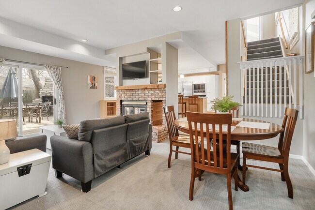 Photo - 515 Maple Ave