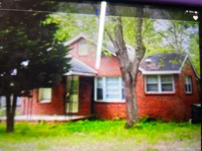 Photo - 1313 Winona Ave