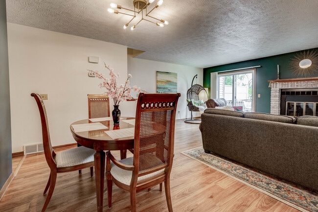 Photo - 6524 Blossomwood Cir NE