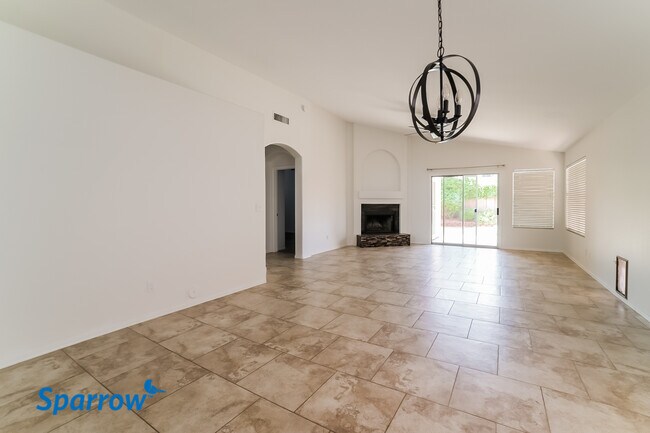 Photo - 15416 S 45th Pl