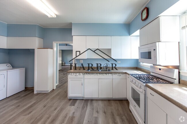 Building Photo - 725 7th Ave SE Unit 1 Rental