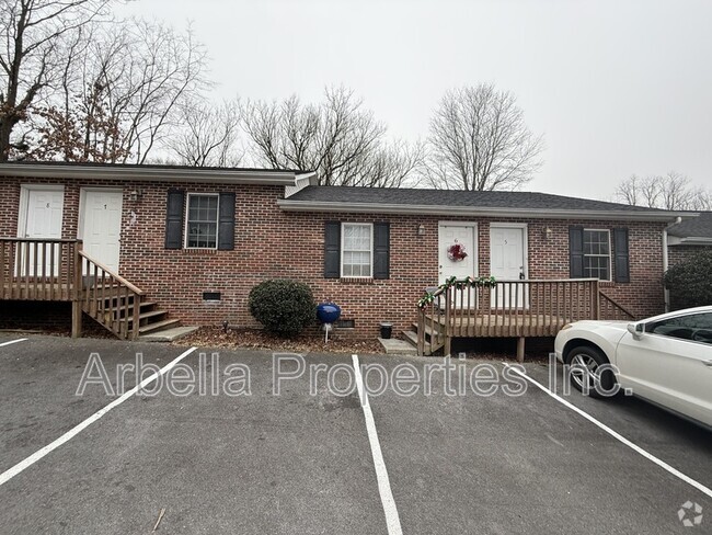 Building Photo - 1909 Cherokee Rd Unit Apt 5