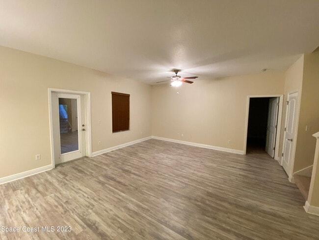Photo - 6124 Serene Pl